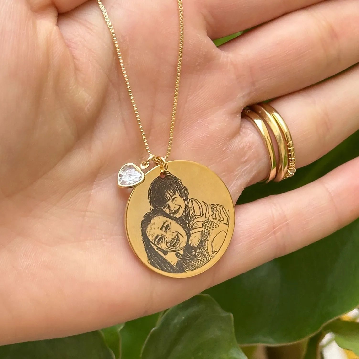 Colar Medalha GG com gravação personalizada de foto e pingente de zircônia - Auri Joias